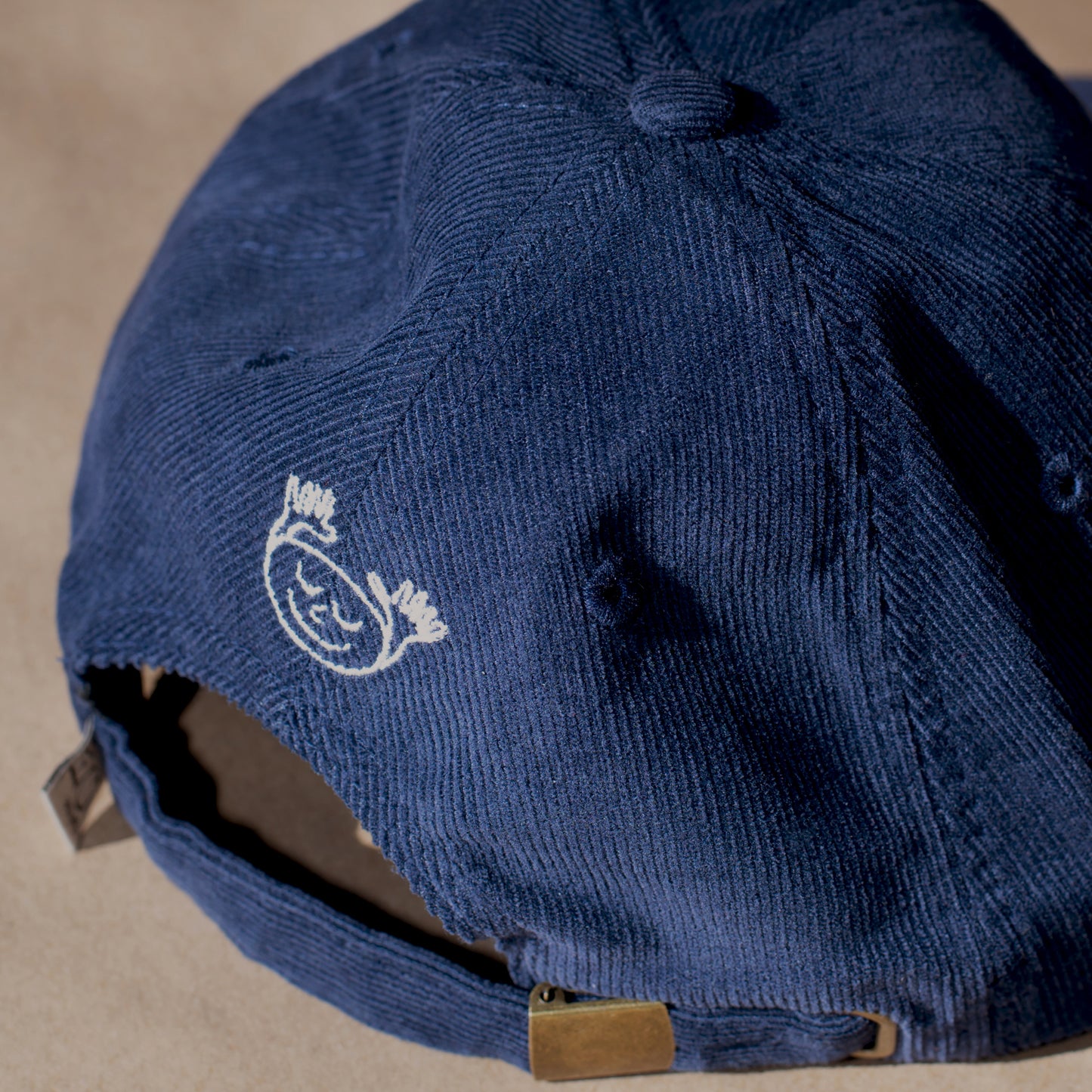NAVY FALLEN GRAPE CORDUROY CAP